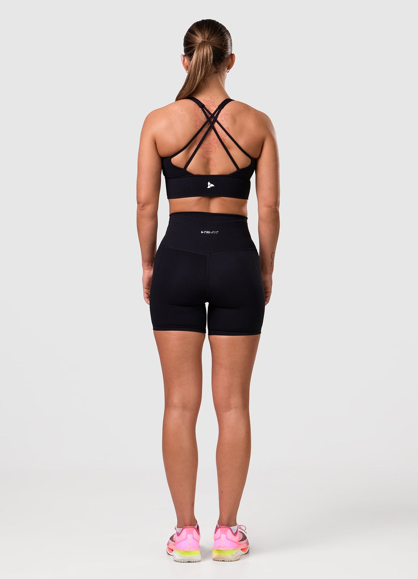 ROXI 6" Shorts BLACK EDITION